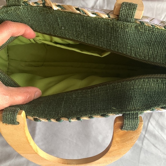 Straw Handbag - Picture 3 of 3